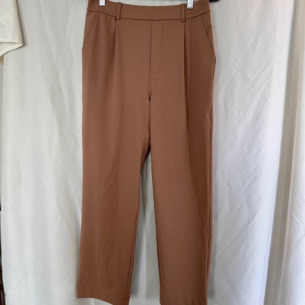 NWT Halara Flex Pleated Highrise Trousers Clay Minimalist Athleisure Size M